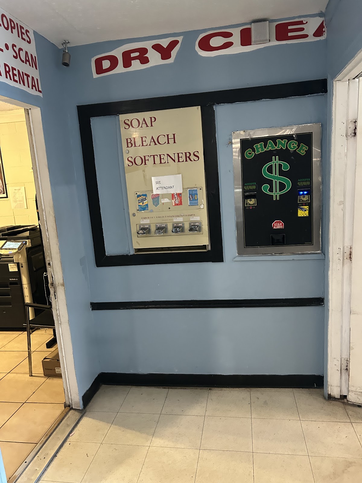 Spin City Coin Laundromat and Dry Cleaning photo 3