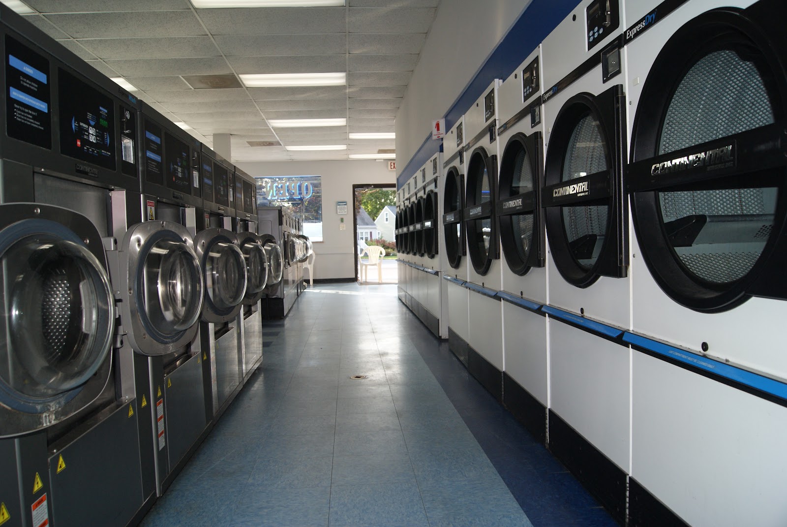 Convenient Laundromat photo 3