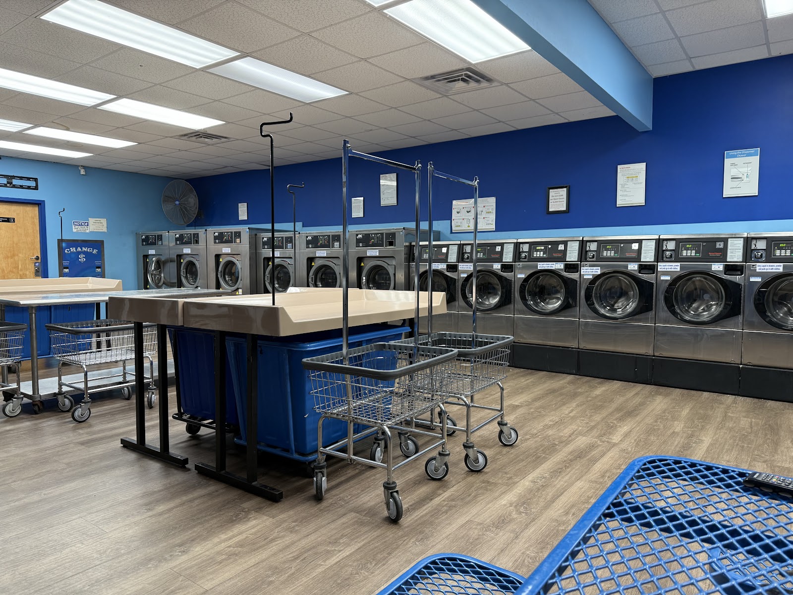 Coin Laundry At Boyd's Creek photo 2