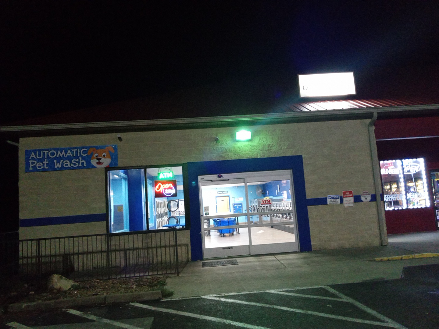 Coin Laundry At Boyd's Creek photo 3