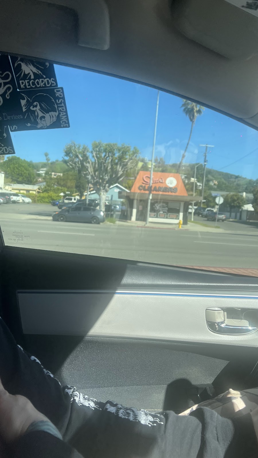 Sloan's Dry Cleaners & Laundry photo 3