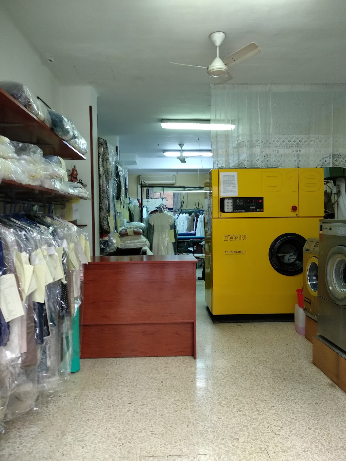 Tintorería Baronnet photo 2