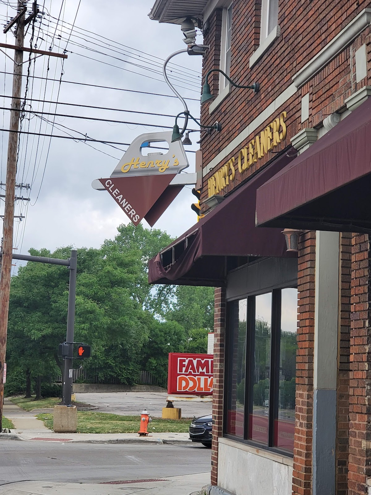 Henry's Cleaners photo 2