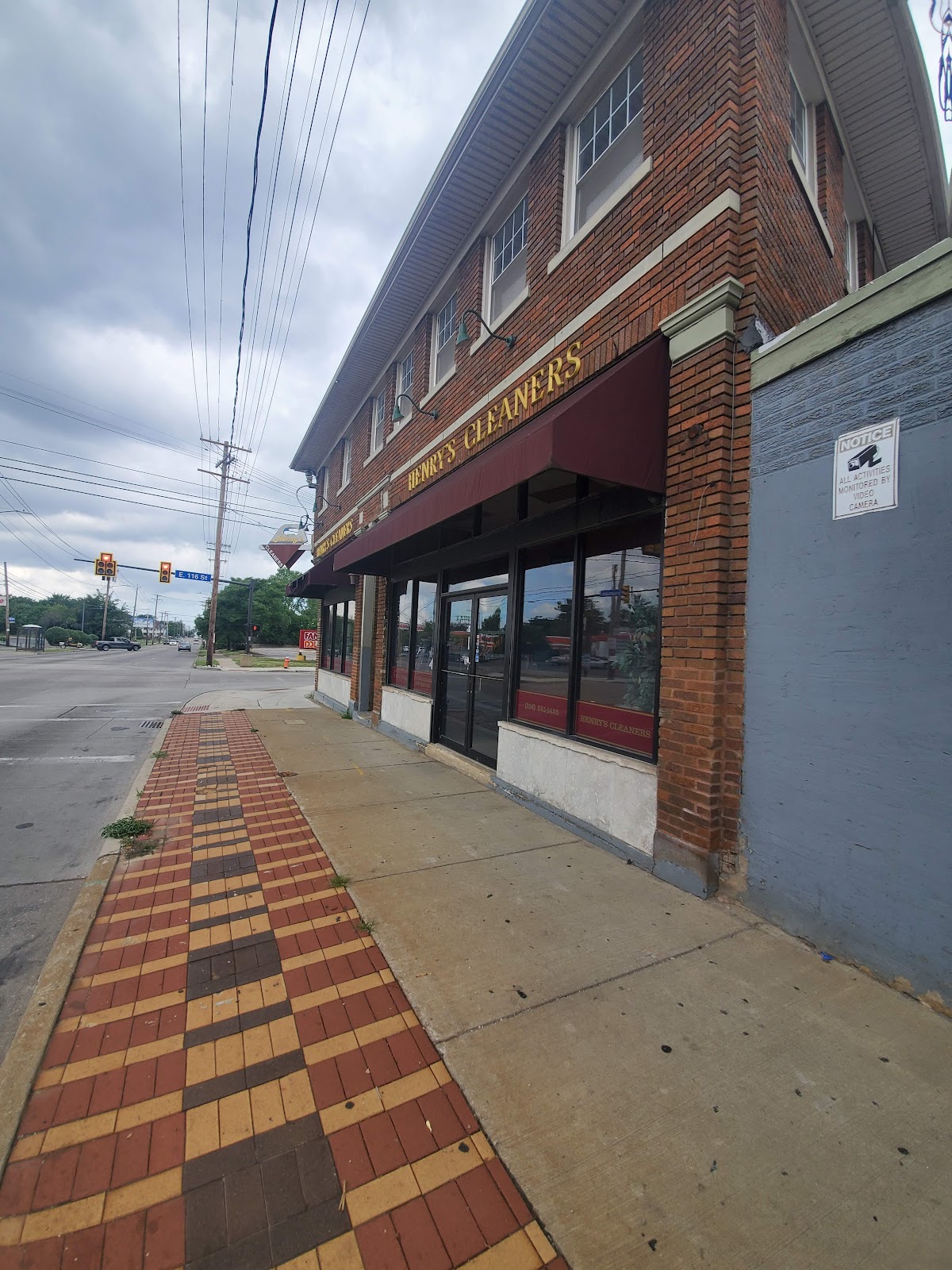 Henry's Cleaners photo 3