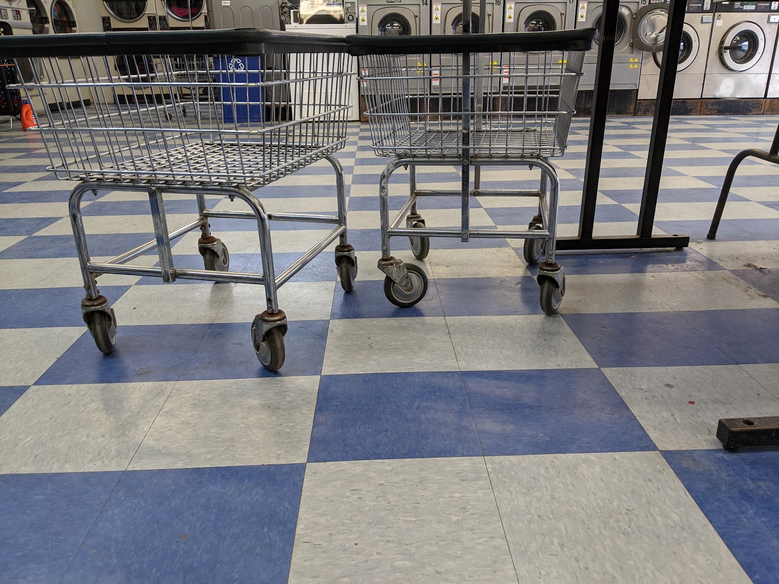 Super Suds Laundromat photo 3