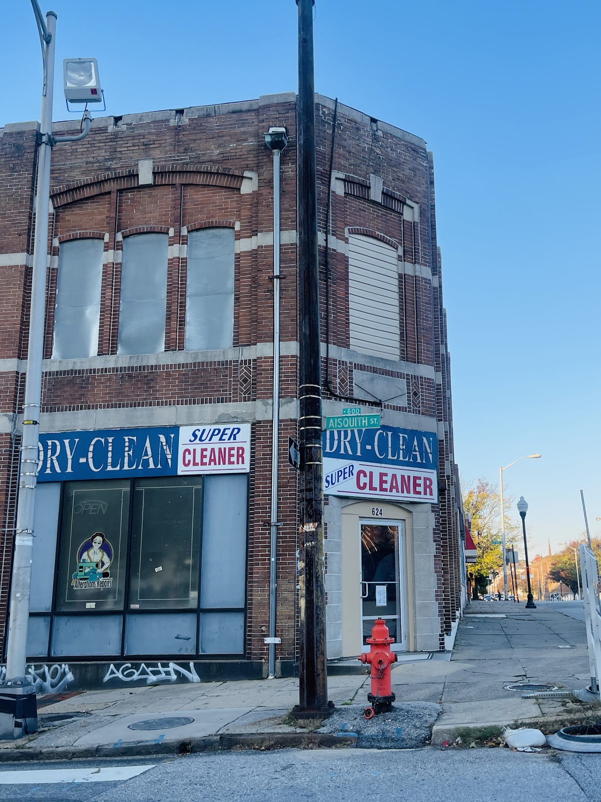 Dry Cleaner Super photo 1