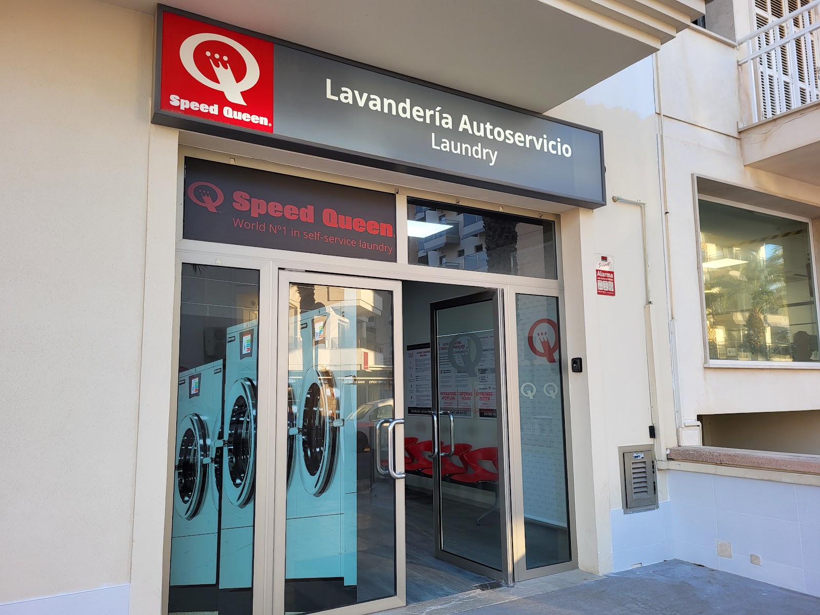 Lavandería autoservicio SpeedQueen photo 3
