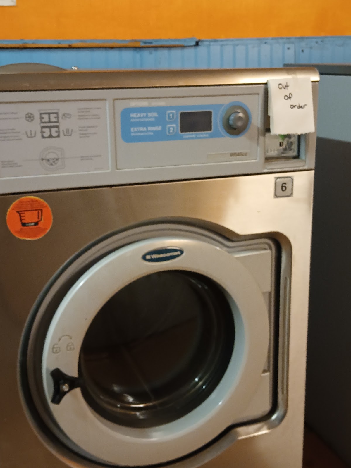 24 Hr Laundromat photo 2