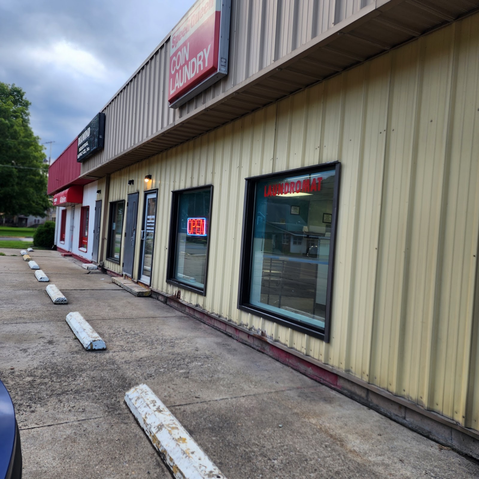 Speed Queen Coin Laundry photo 3