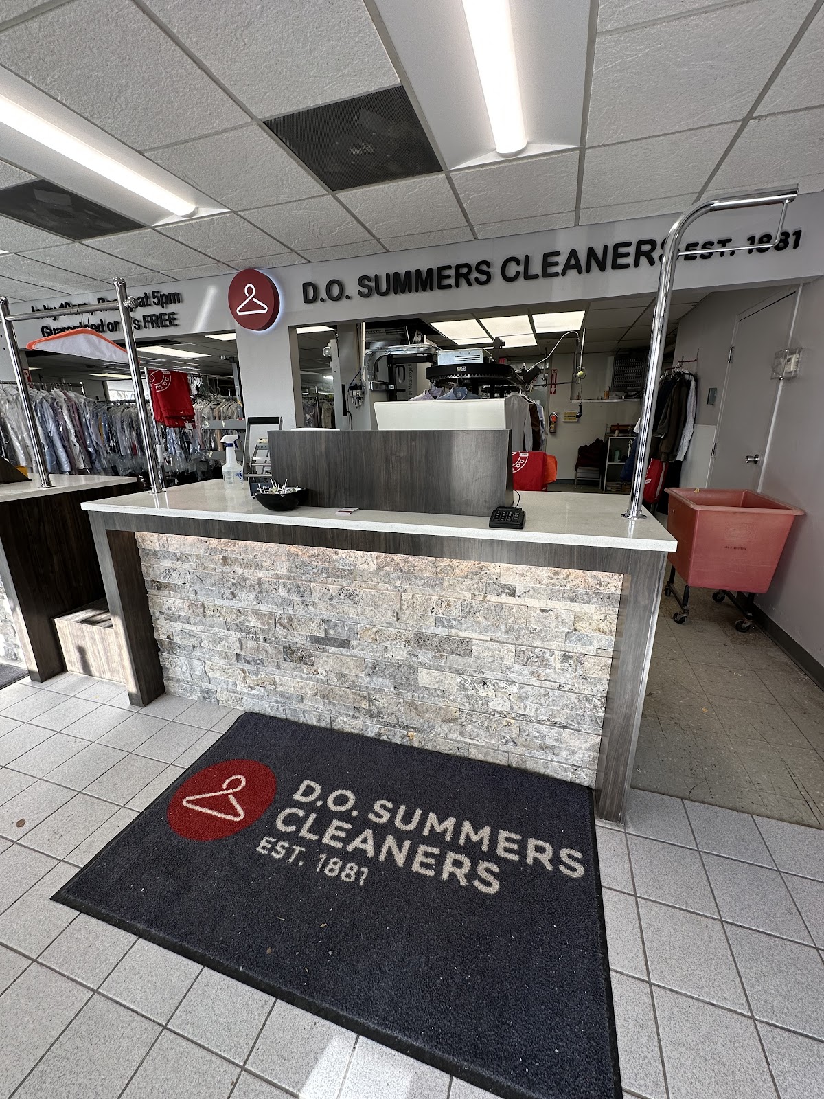 D.O. Summers Cleaners & Laundry - South Euclid photo 2