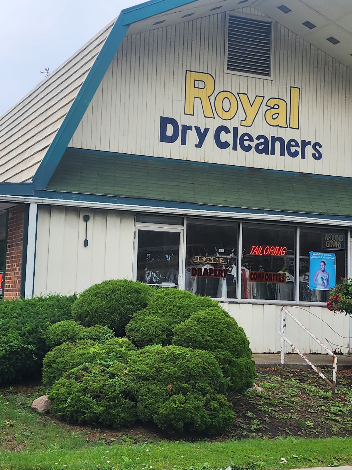 Royal Cleaners Inc photo 1