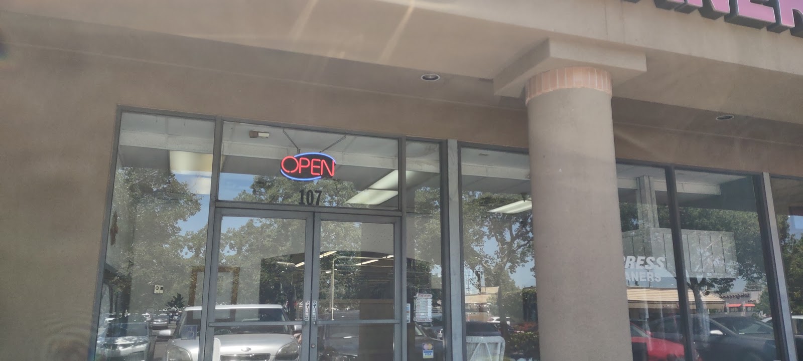 Express Cleaners photo 2