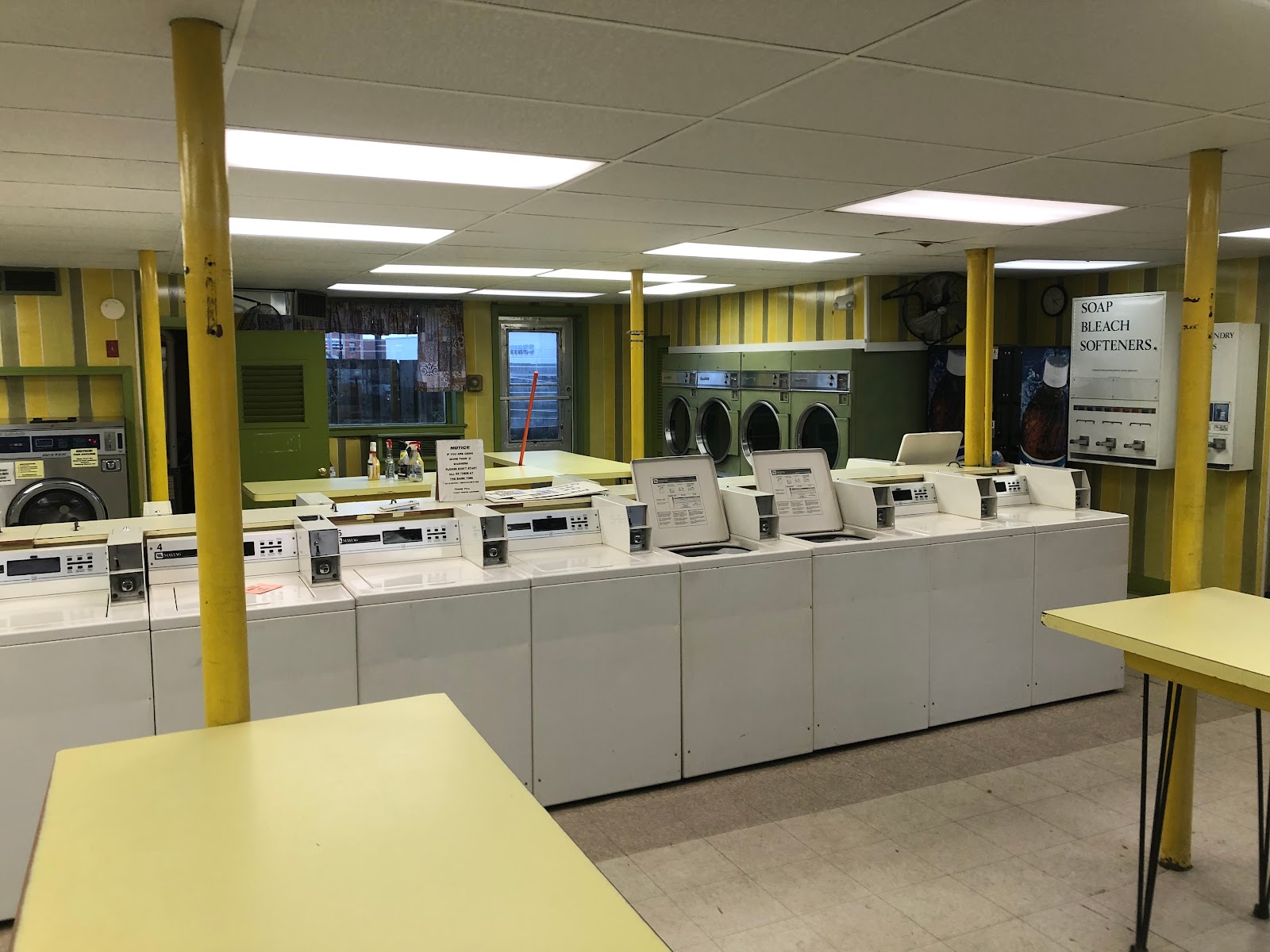 Pinky White Laundromat photo 1