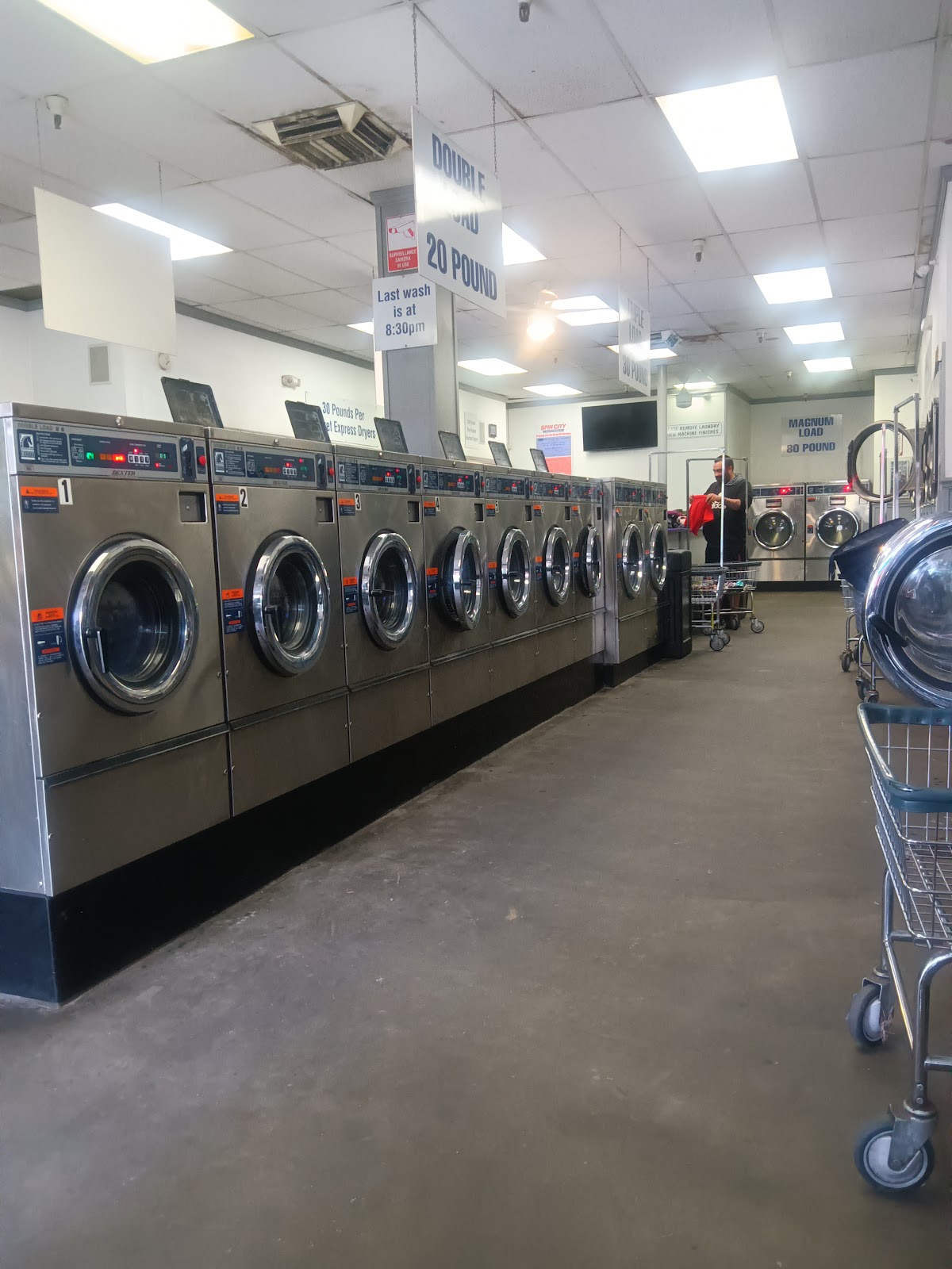 Spin City Laundromat photo 3