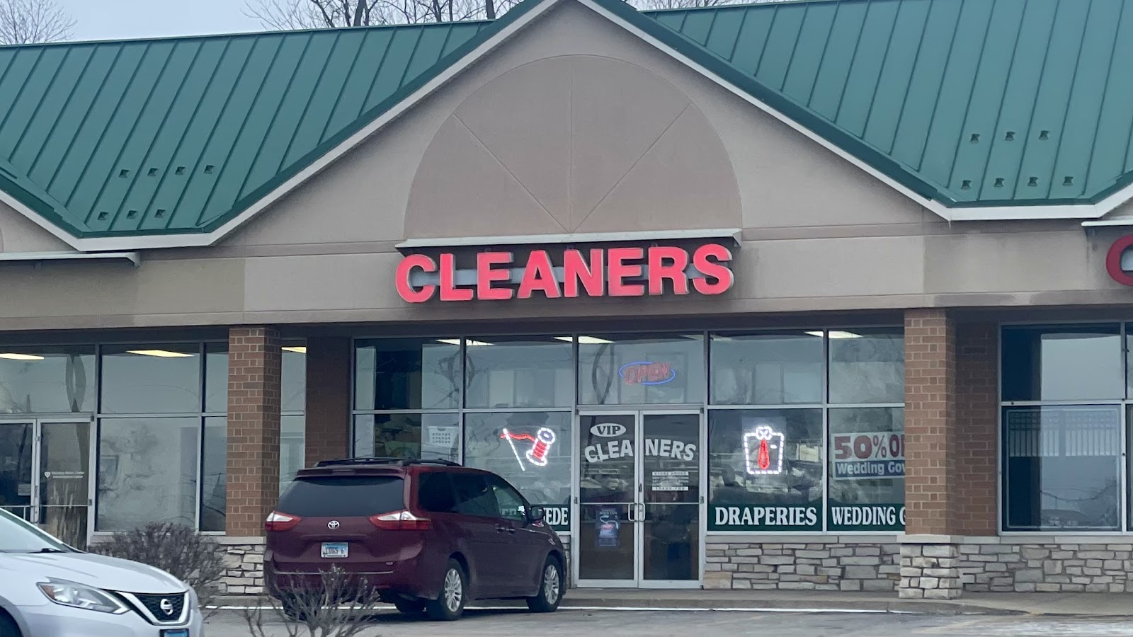 V.I.P. Cleaners photo 3