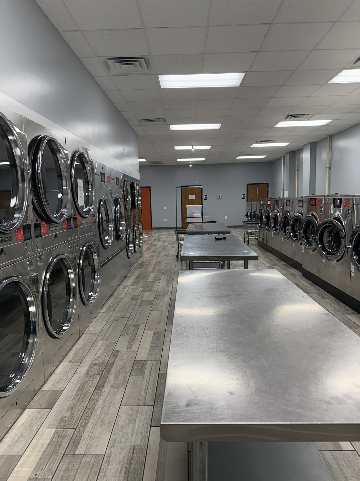 Byron Coin Laundry photo 1