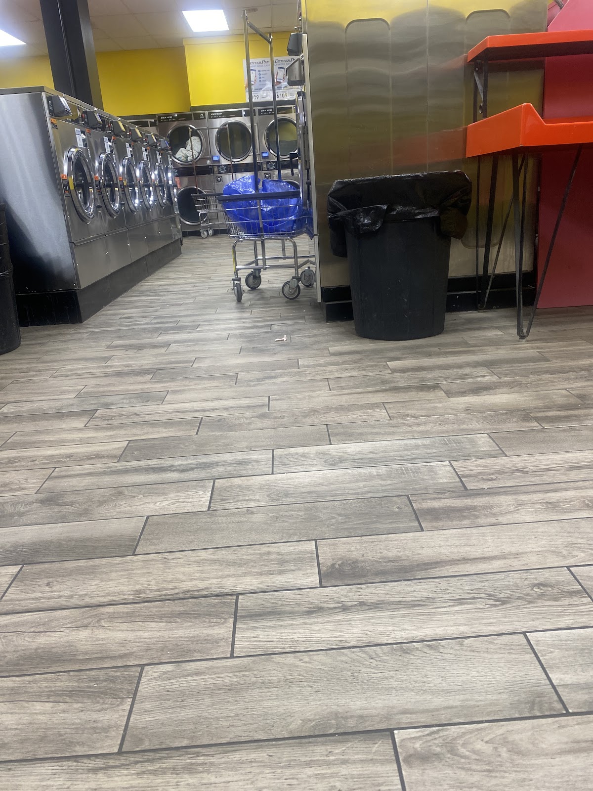 Express Coin Laundry photo 3