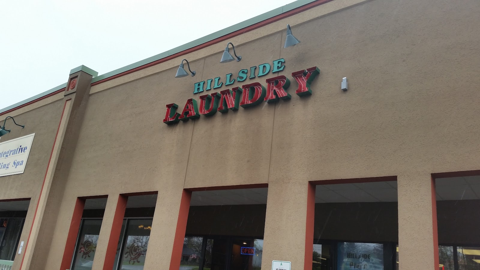 Hillside Plaza Coin Laundry photo 1