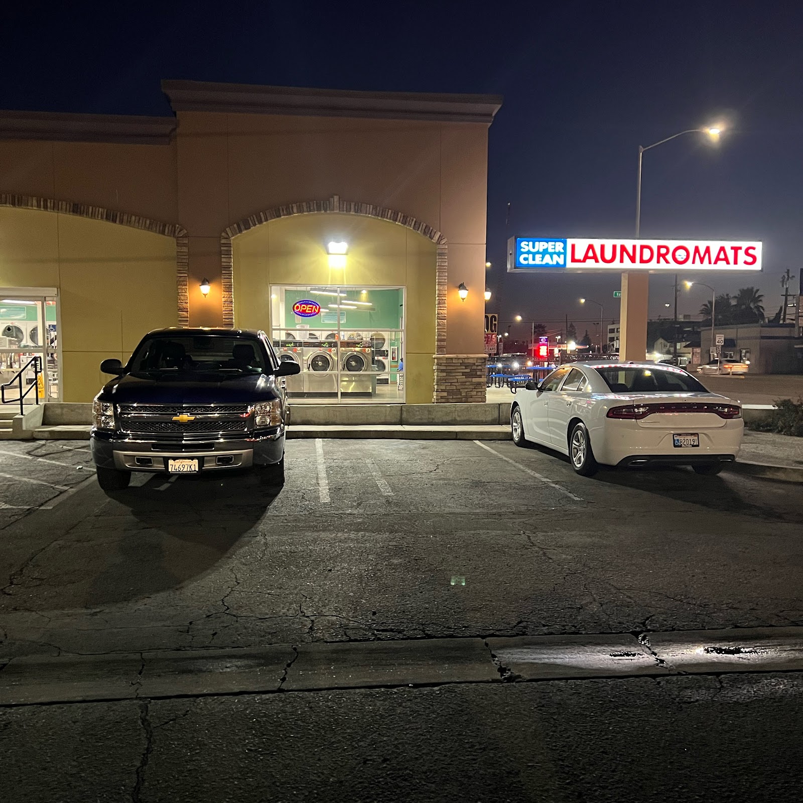 SuperClean Laundromats photo 3