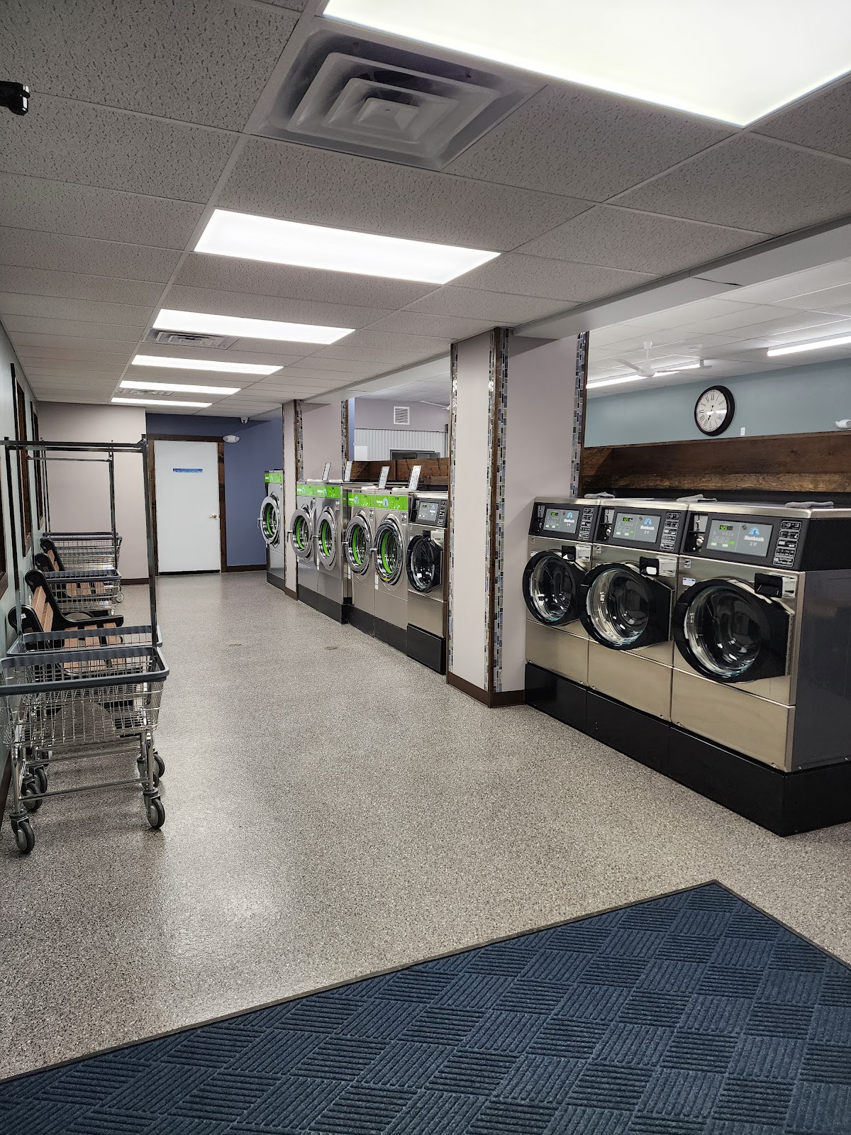 Melillo Coin Laundry and Dog Wash photo 3