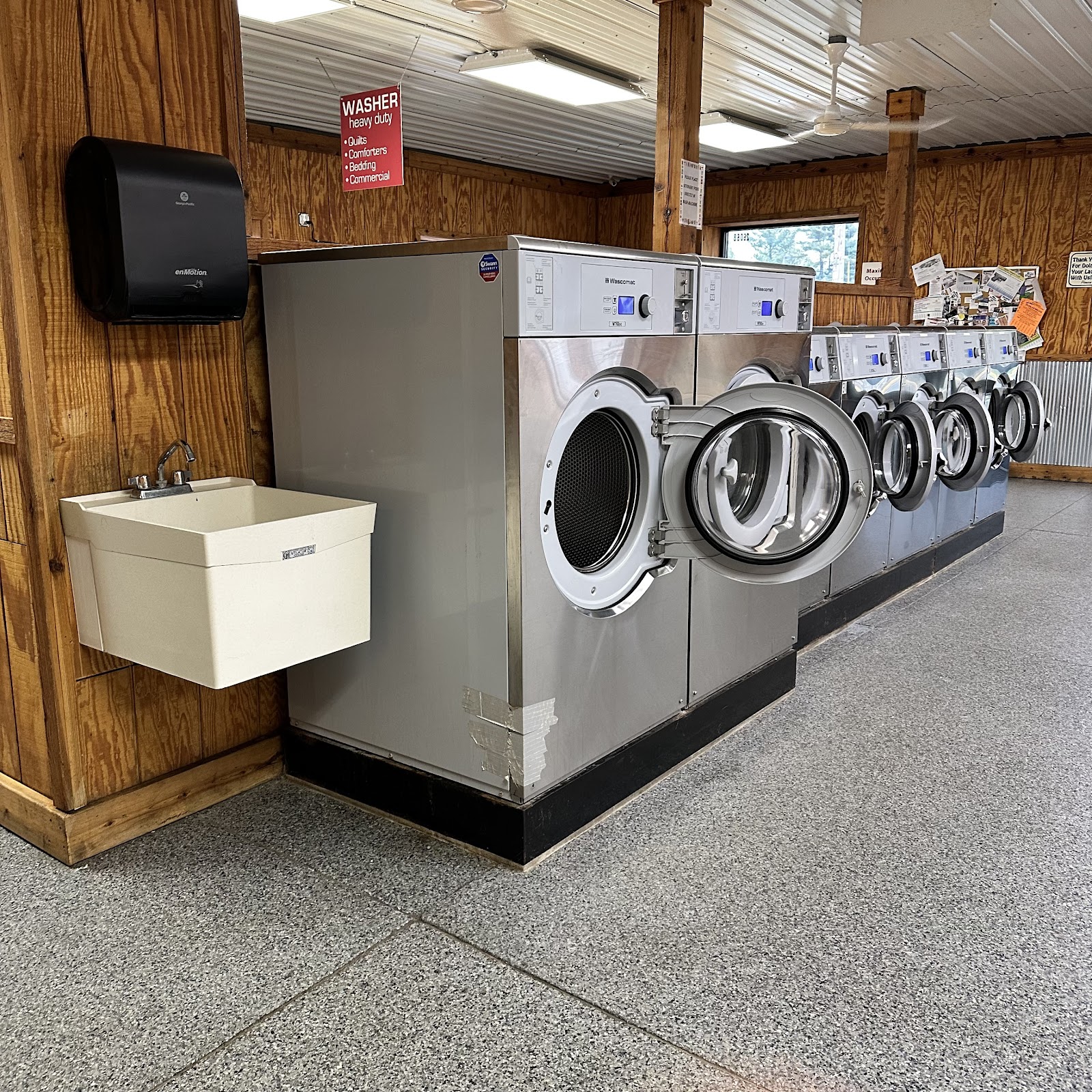 ZimmTown Laundry photo 1